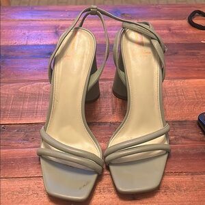 Elegant Green Strappy Sandals